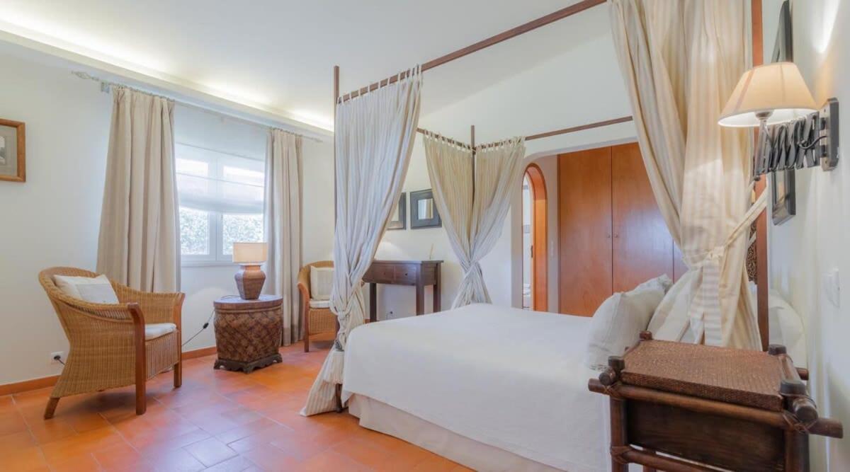 Villa Prado - Beautiful Beachfront Villa Албуфейра Екстер'єр фото